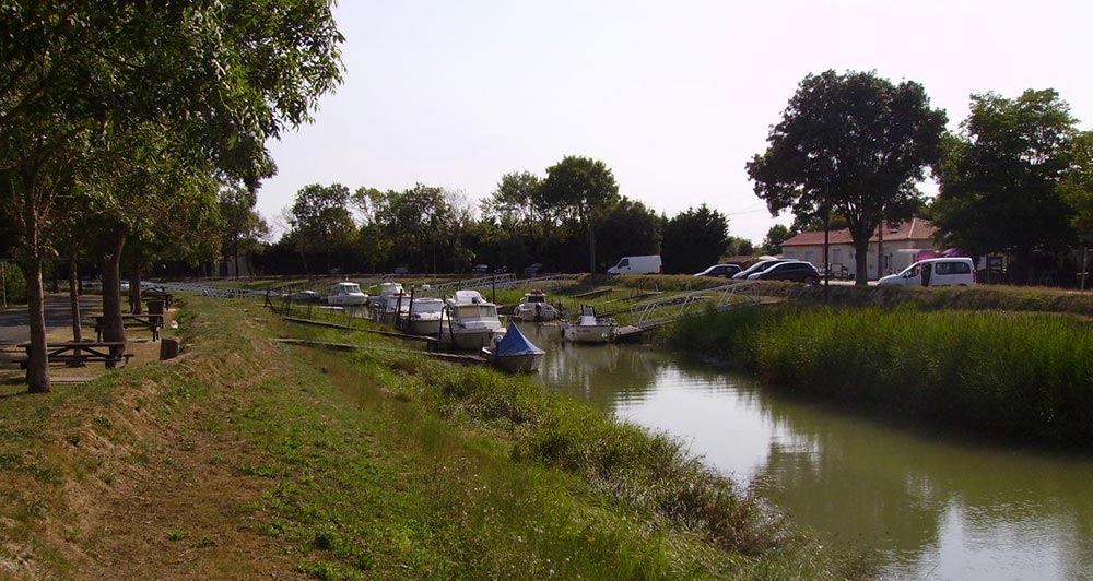 Port étang